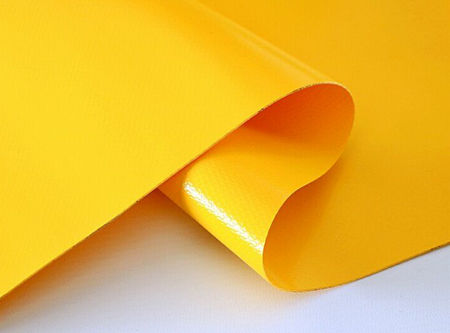 PVC tentu materiāls (autotents) 119/119, bl.650g/m², pl.250cm. Rullis 38,75m². Cena ar PVN par rulli.